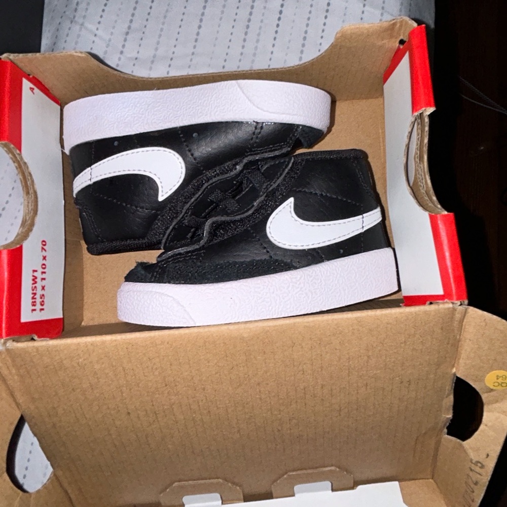 COPY - Nike shoes 3c